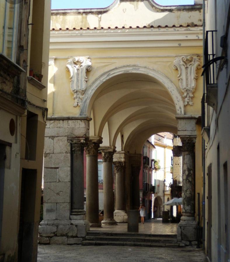 La Casa Nel Borgo Lägenhet SantʼAgata deʼ Goti Exteriör bild